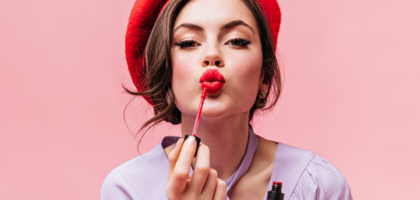 Pick the Right Lipstick Shade for Different Outfits